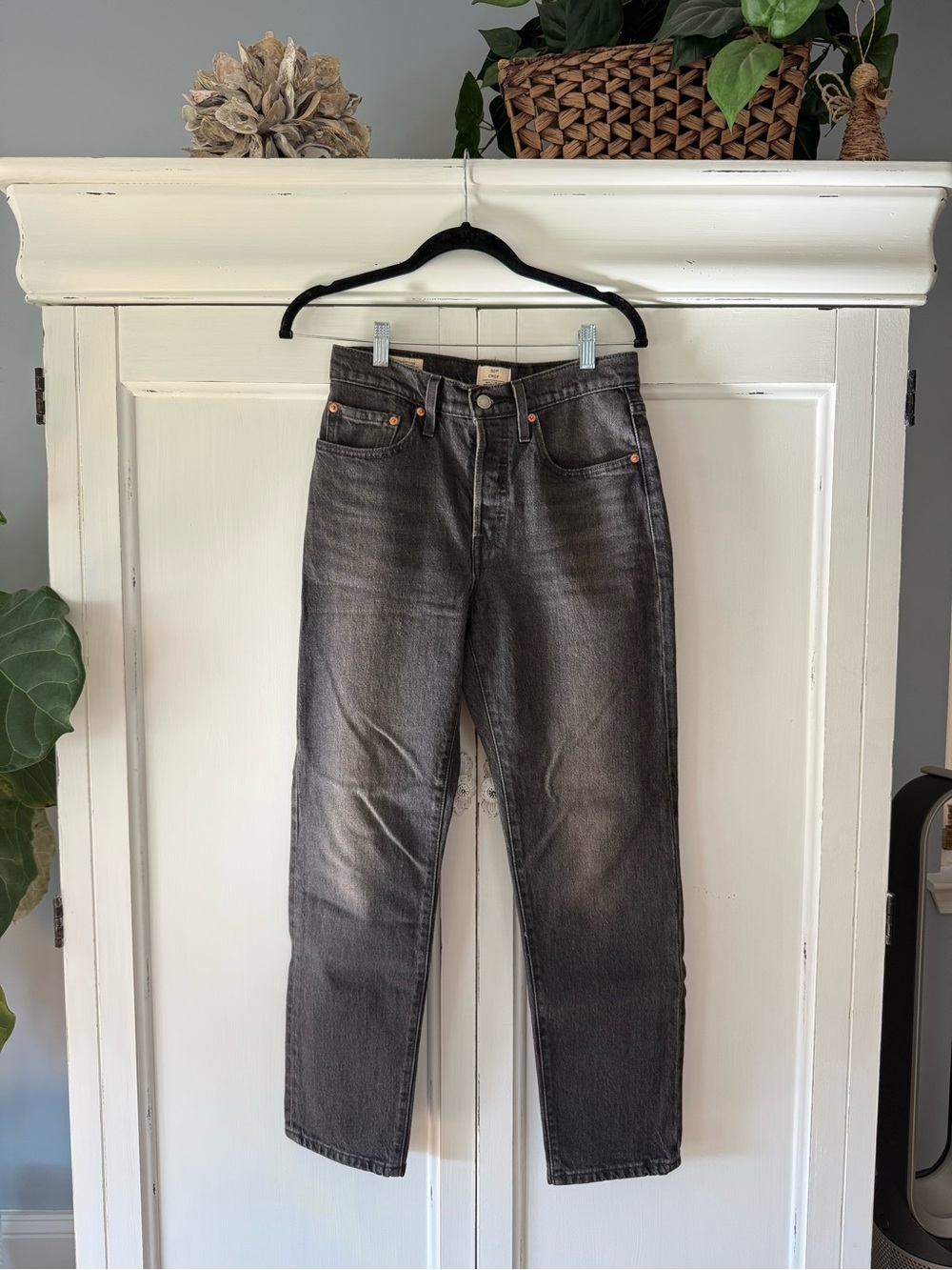Levi's Women's Straight-Leg Jeans in Washed Black
